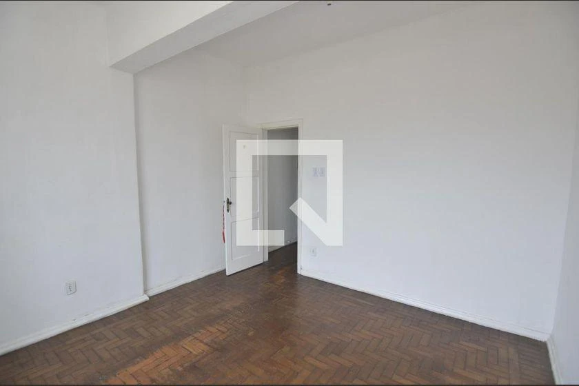 Apartamento com piso de madeira ou laminado, Benfica — photo 3