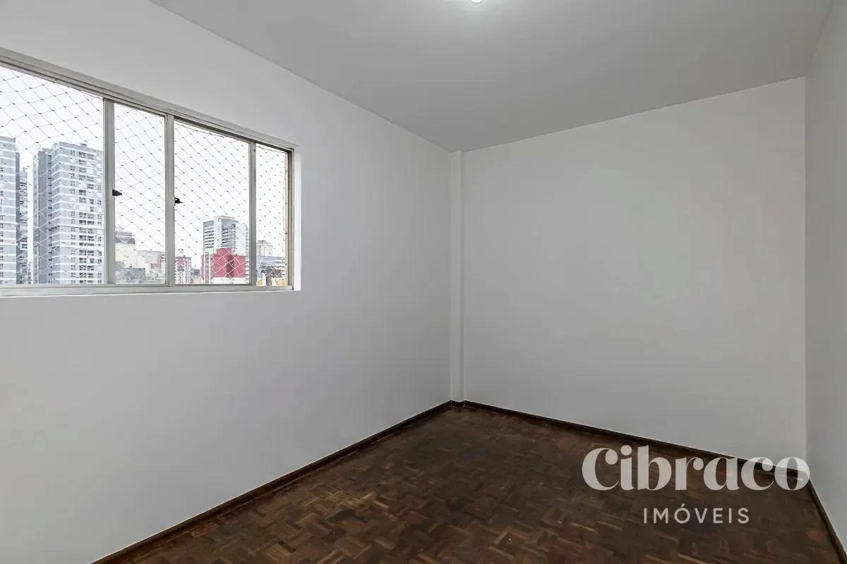 Apartamento com piso de madeira ou laminado, Rebouças — photo 11
