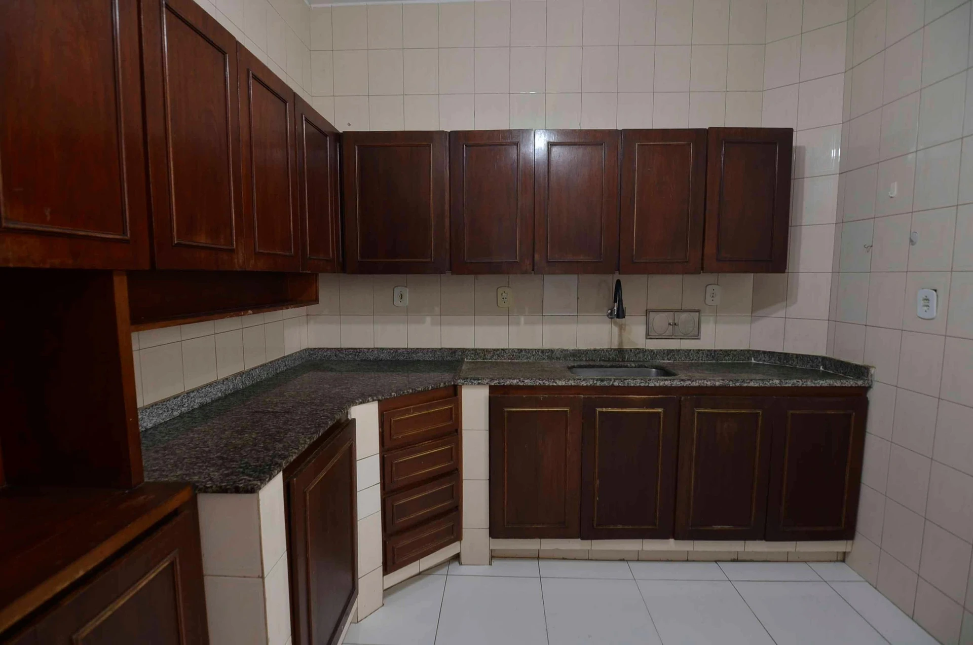3-bedroom apartment with a park view — photo 21