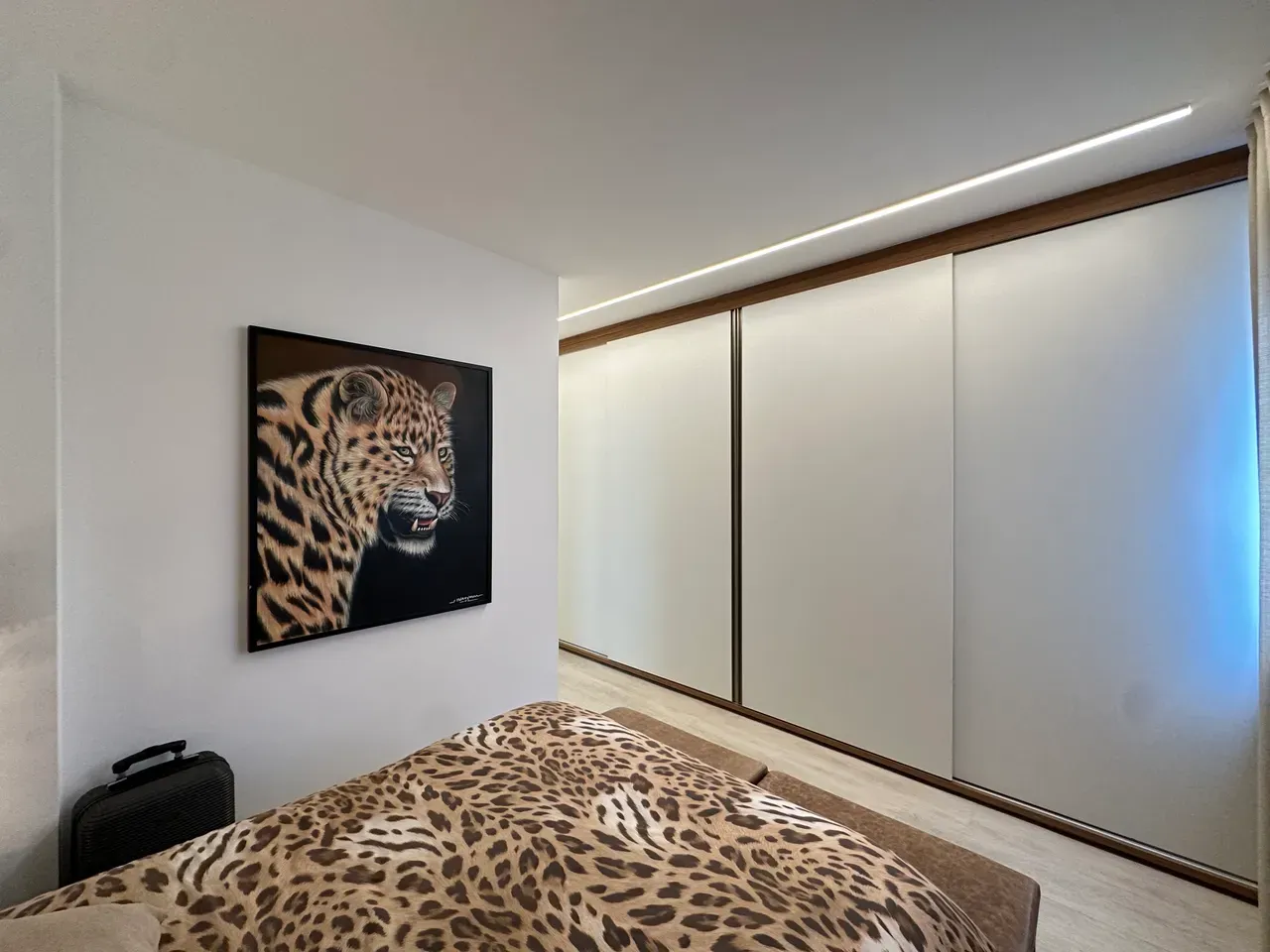 3-bedroom apartment with a fireplace in Florianópolis — photo 39