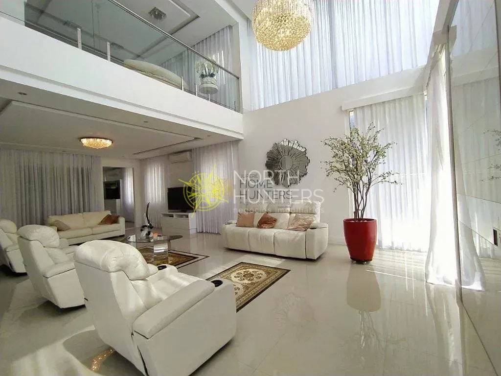 Casa com 6 suítes e 800 m² com 4 vagas — photo 2