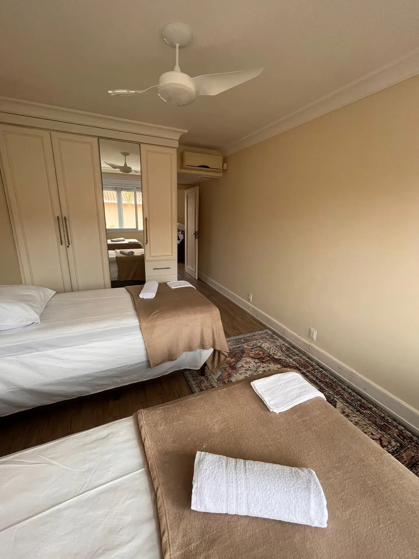 Furnished house with 5 en-suite bedrooms — photo 32