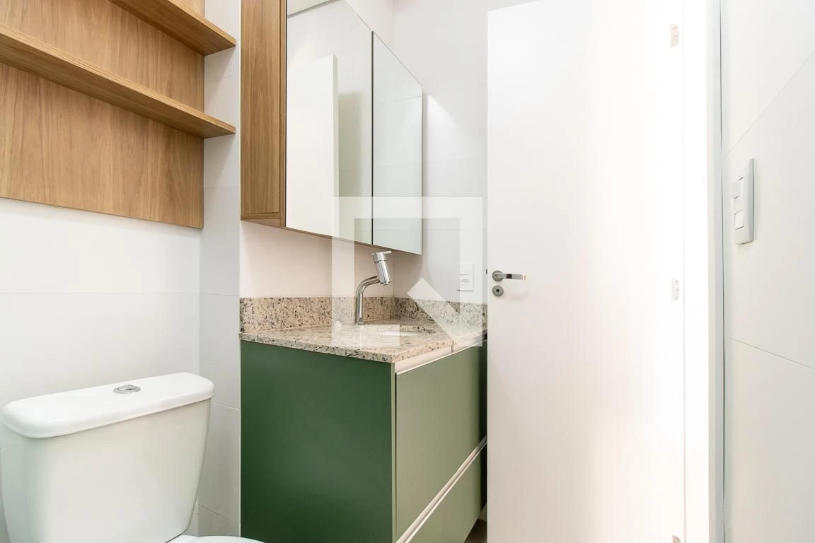 28 m² studio with a washing machine and a home office — photo 37