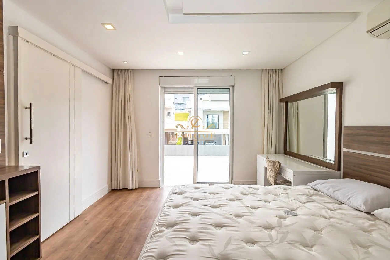 Condo house with 4 bedrooms and a private garden — photo 65