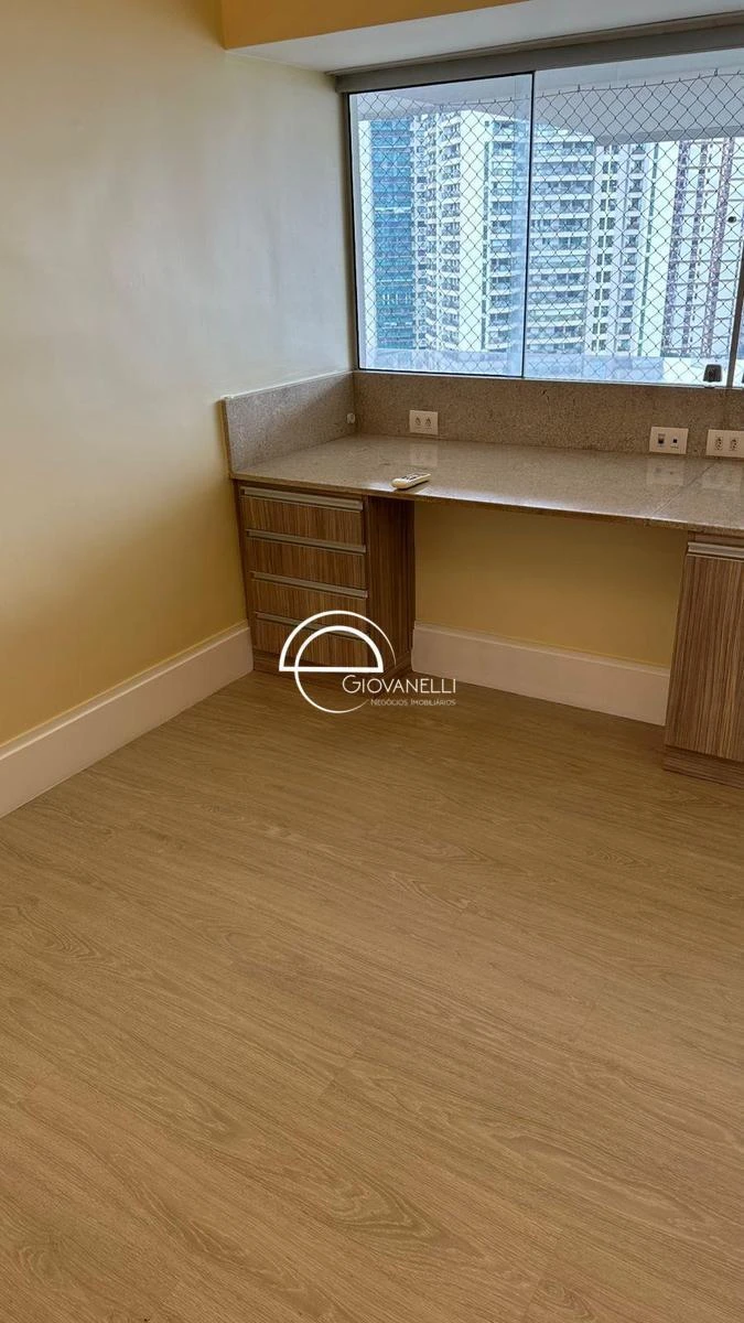 Apartamento de 300 m² com banheira e vista para a água — photo 11