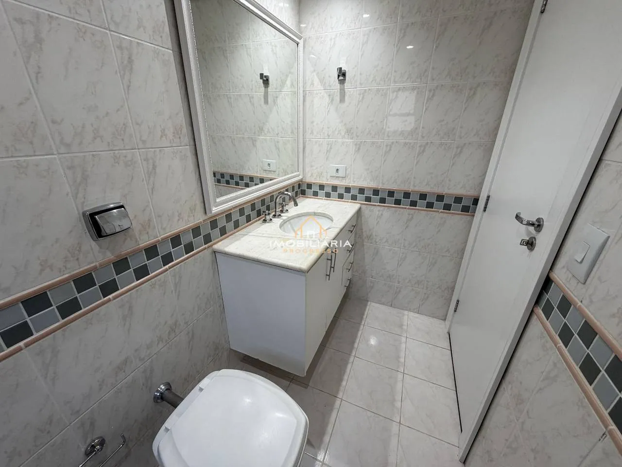3-bedroom apartment with a home office in Curitiba — photo 39