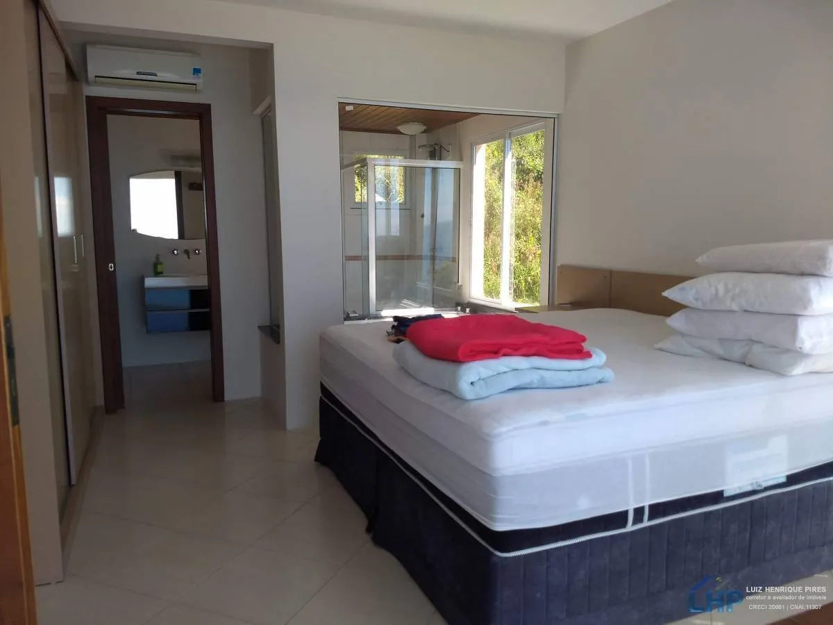 5-bedroom house with a water view in Florianópolis — photo 18