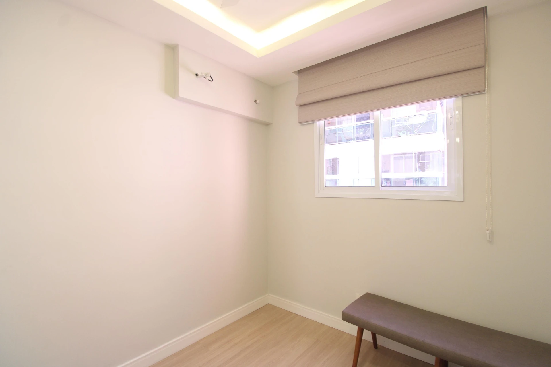 Furnished apartment, 72 m², with a glass-enclosed balcony — photo 6