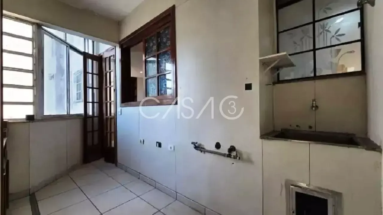 190 m² apartment with a walk-in closet and a water view — photo 2