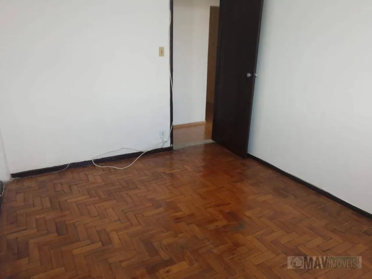 1-bedroom apartment with a laundry area — photo 7