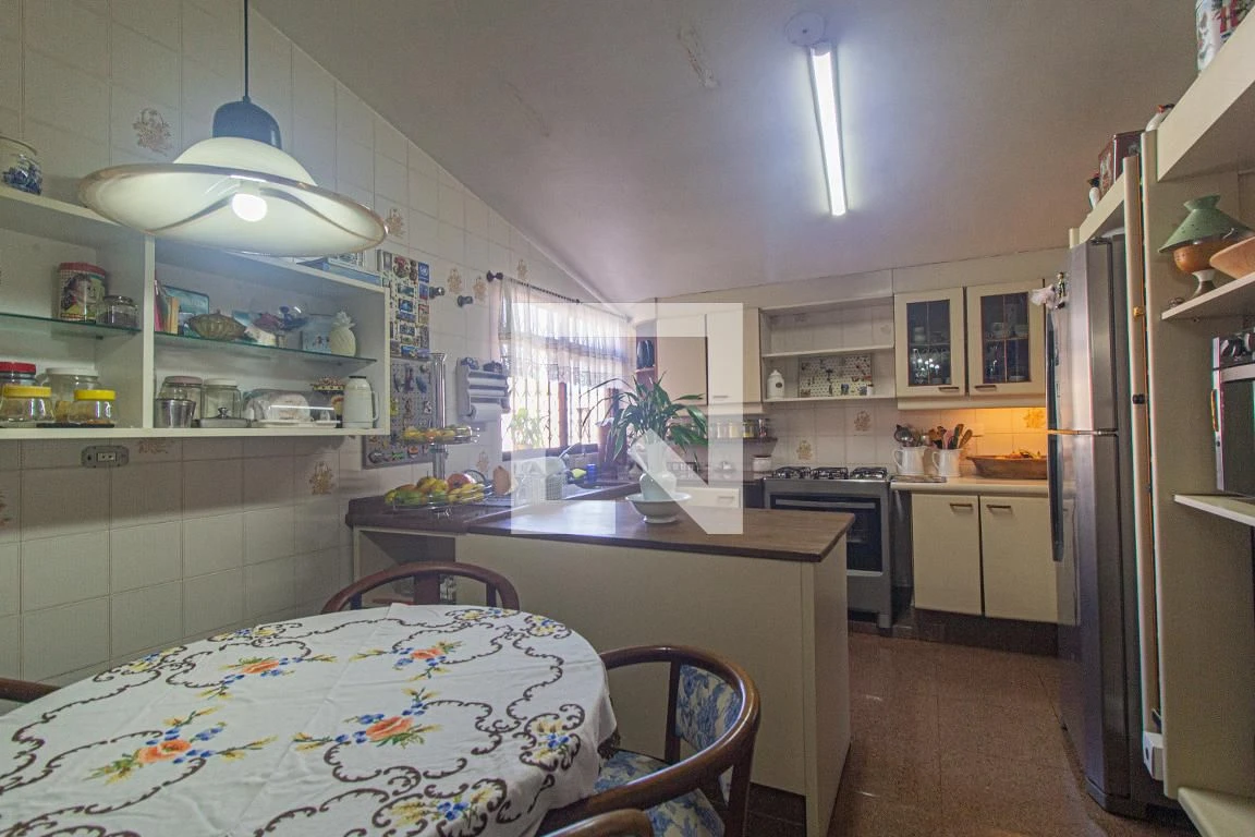 Ванна та 4 спальні: будинок 350 м² — photo 43