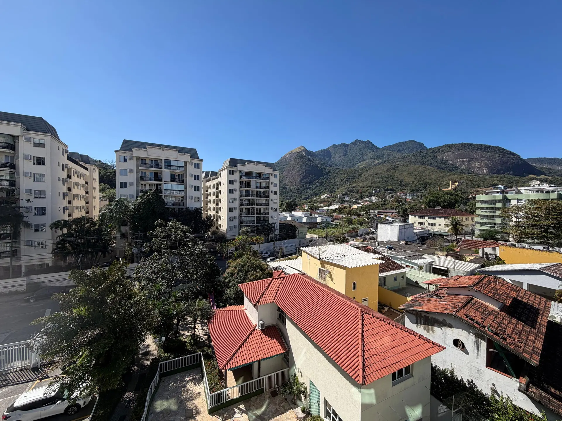 Apartamento de 3 dormitorios con 1 plaza, cocina cerrada — photo 21