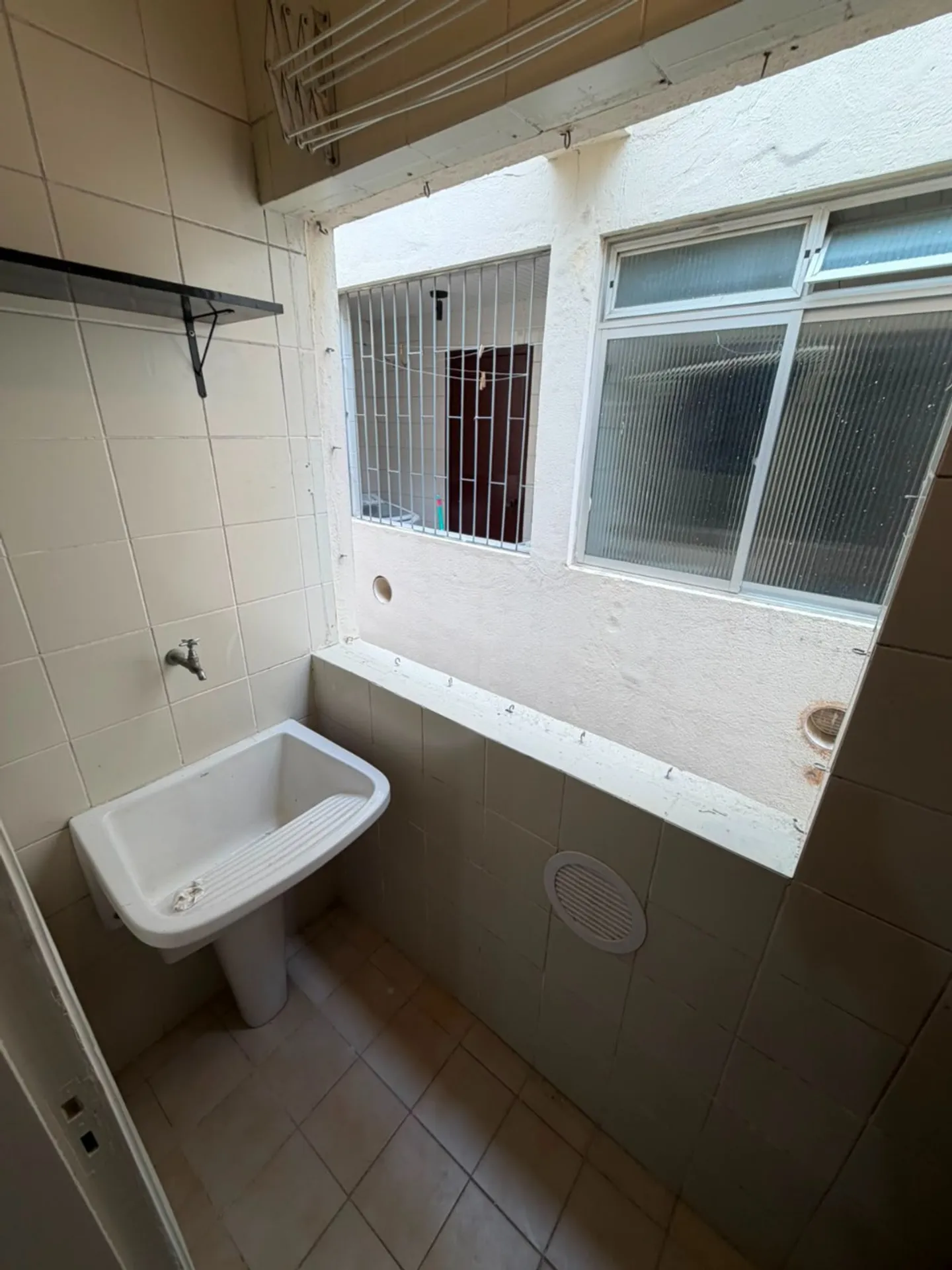 Studio with 1 bedroom and 1 bathroom, no parking — photo 7