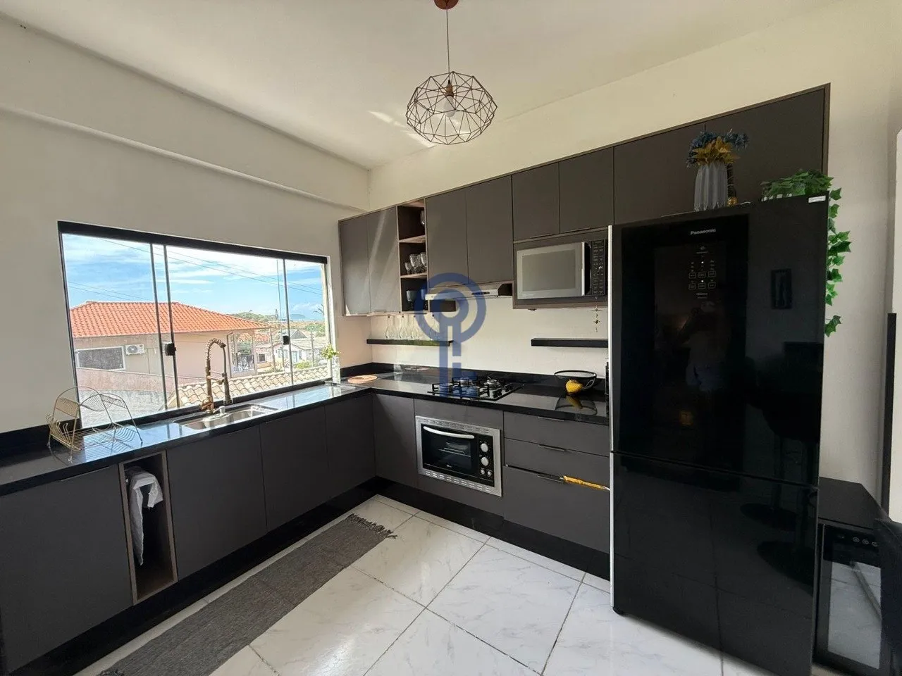Меблированная квартира 80 м² с 2 спальнями и балконом — photo 2