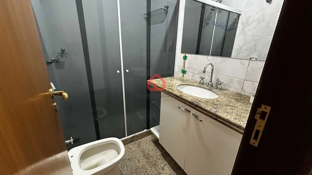3-bedroom apartment in a building with a pool — photo 12