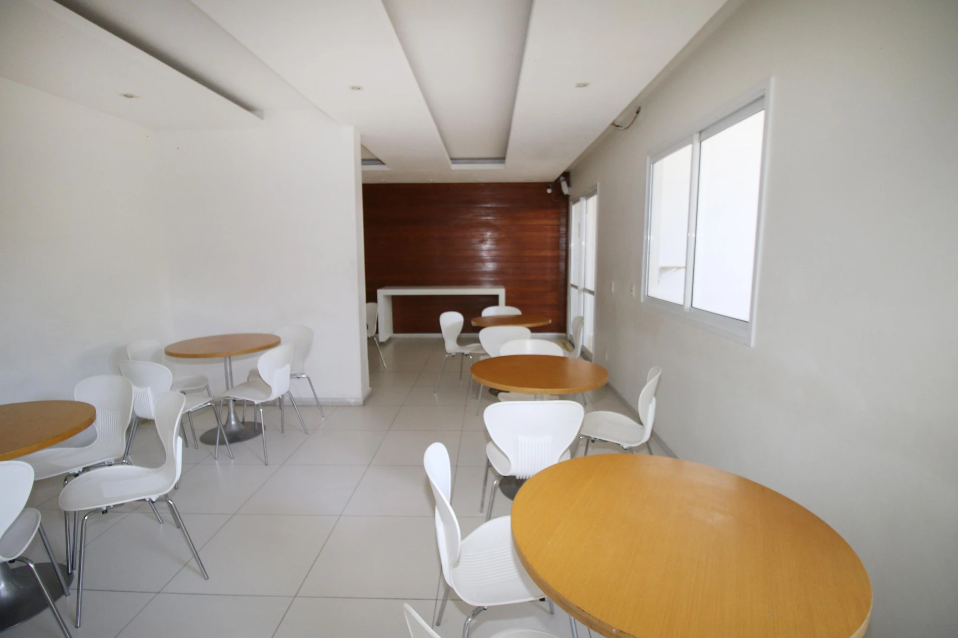 Rental apartment with 2 bedrooms and a balcony — photo 37