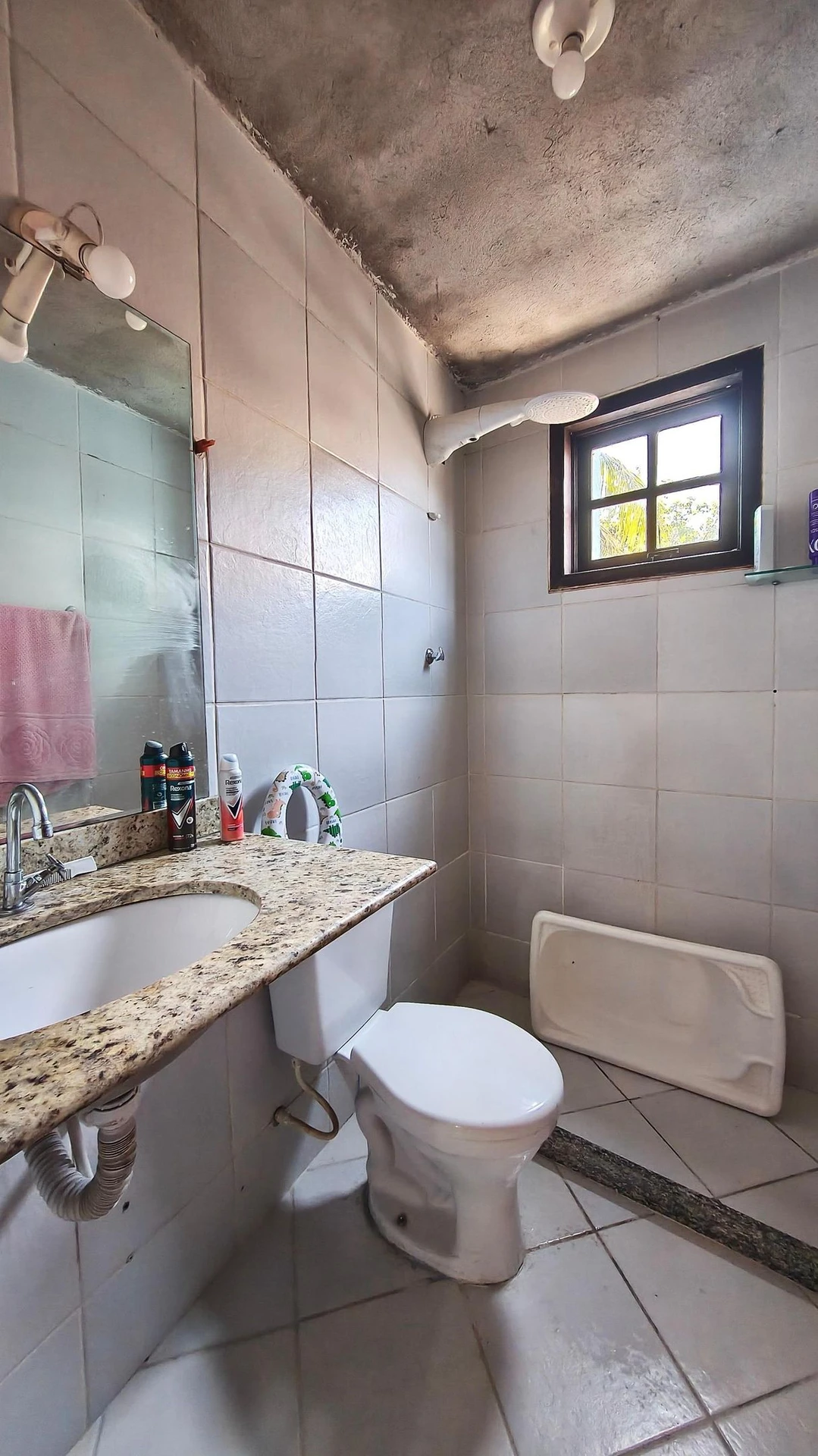 Дом 300 м² с садом и грилем на балконе — photo 32