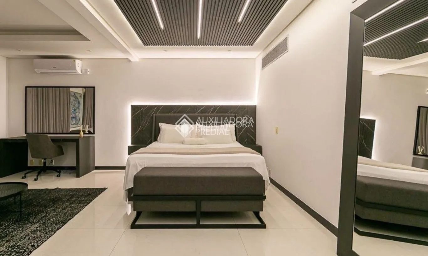 Furnished house with 6 en-suite bedrooms and 7 baths — photo 30