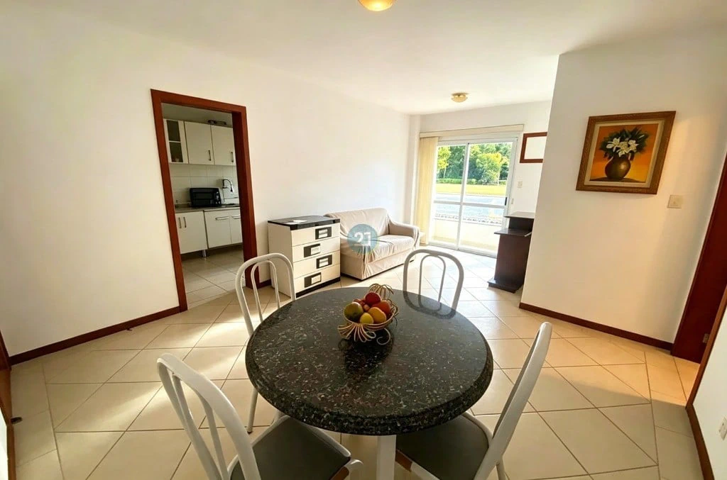 Furnished 2-bedroom apartment with a suite and parking — photo 4
