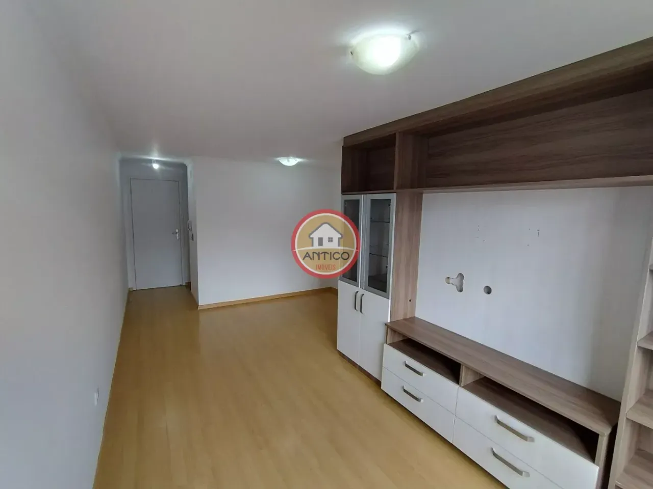 3-bedroom apartment with covered parking and built-ins — photo 6