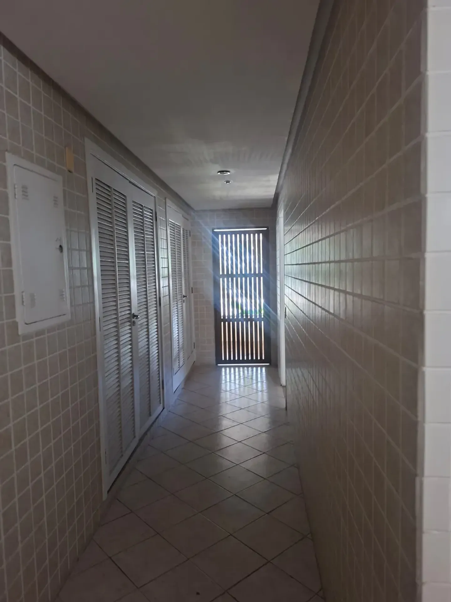 75 m² apartment with 3 bedrooms and a balcony — photo 33