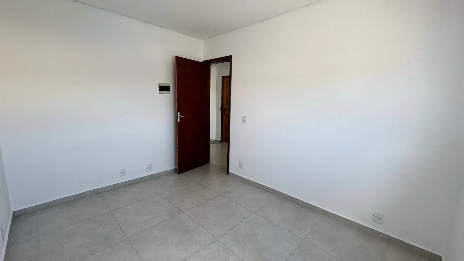 65 m² apartment with 2 bedrooms and a parking spot