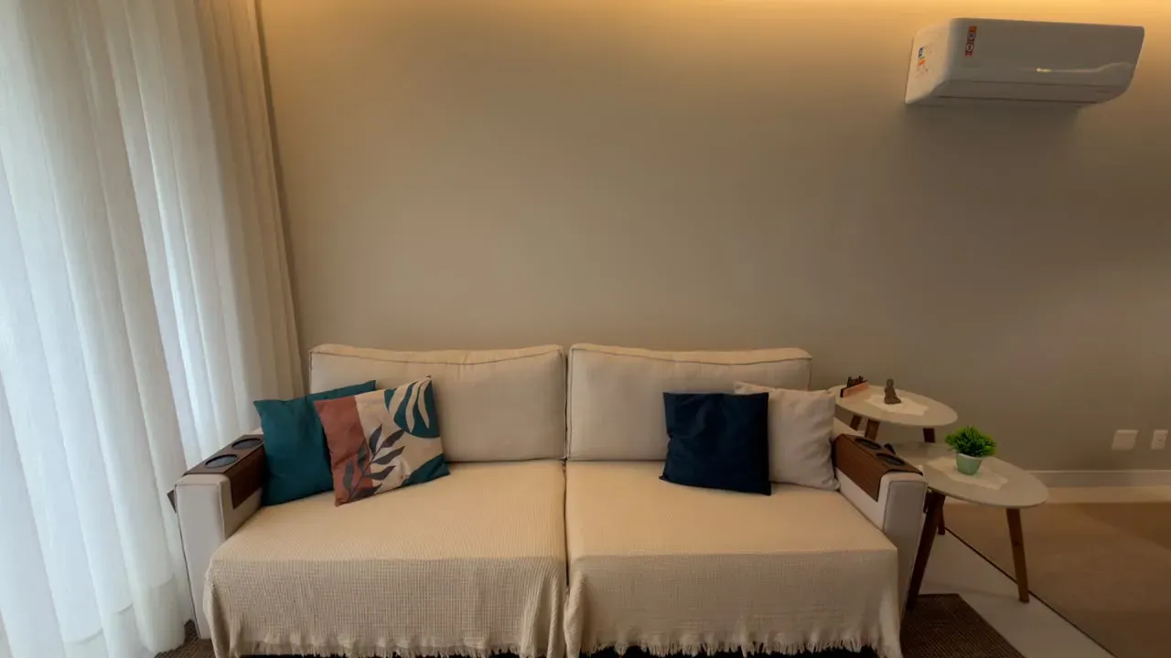 Furnished apartment with open-plan kitchen and 3 en-suites — photo 7