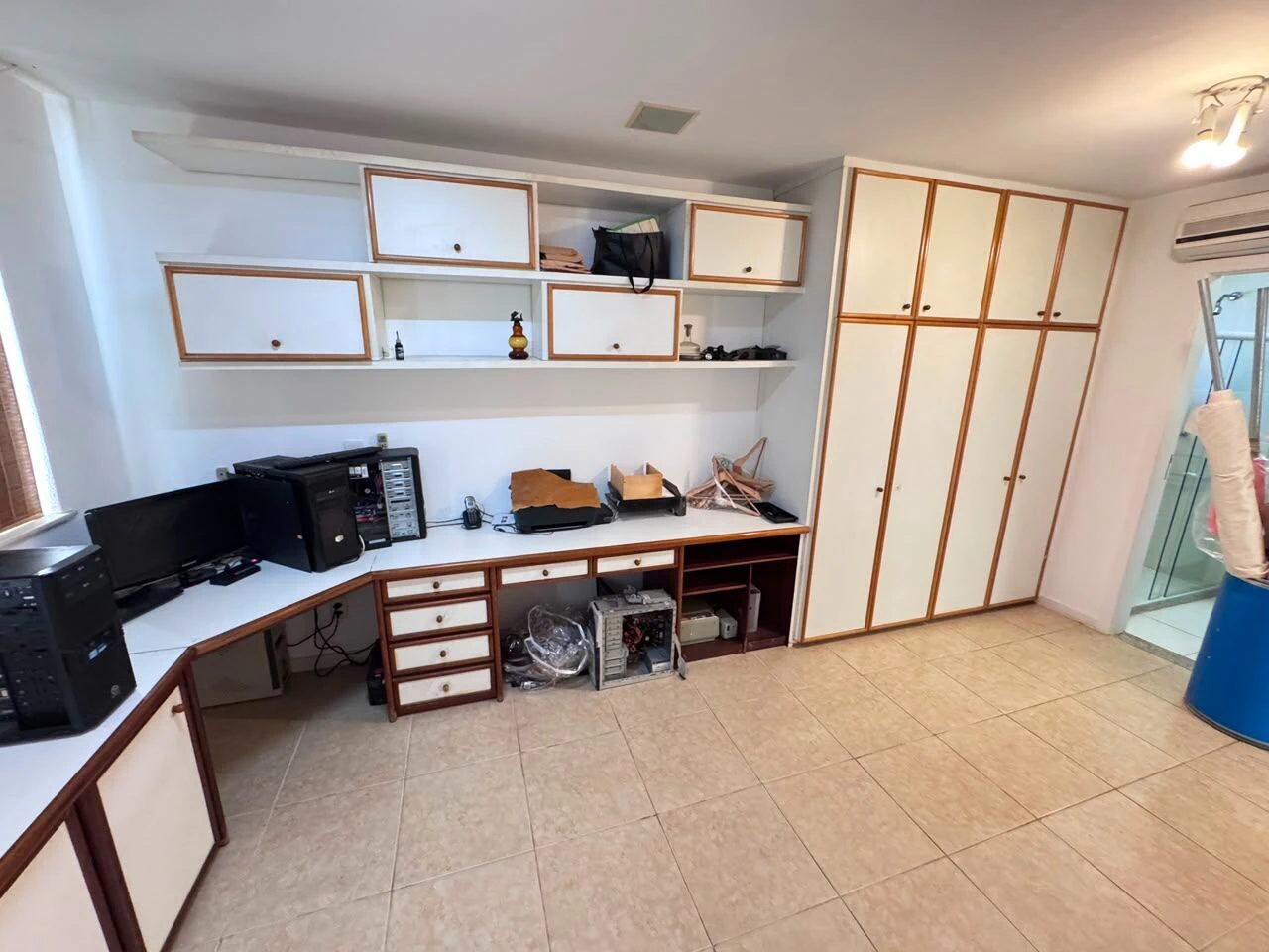Rental house with 6 bedrooms and 246 m² — photo 22