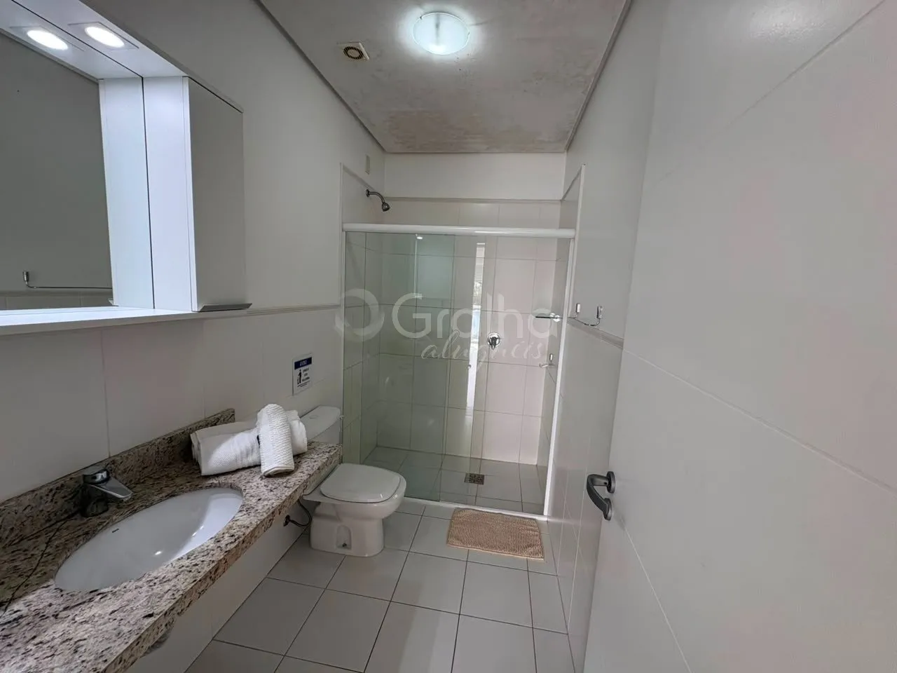 Furnished 129 m² apartment with 2 bedrooms and balcony — photo 26
