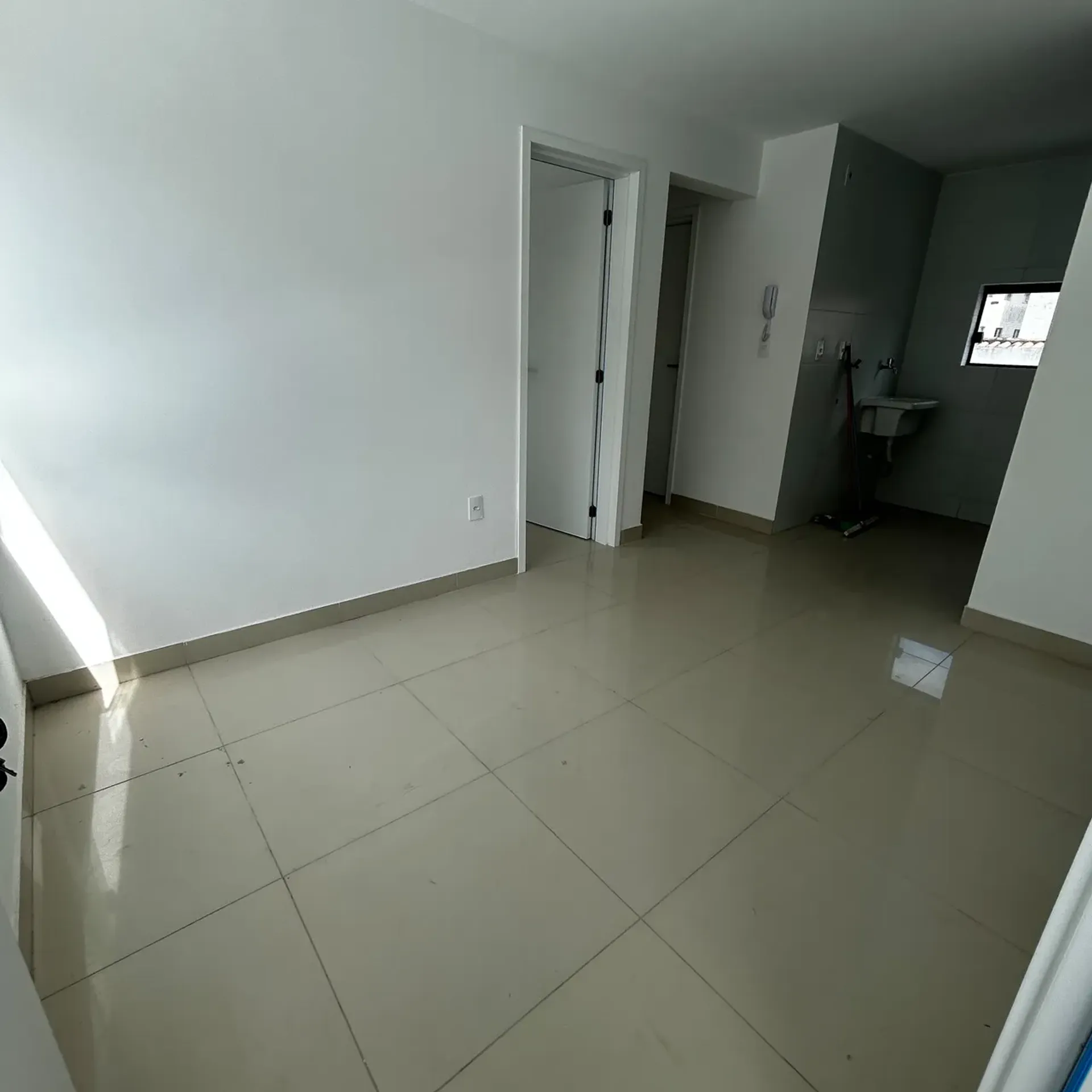 3-bedroom apartment, 1 with its own bathroom, 68 m² — photo 4