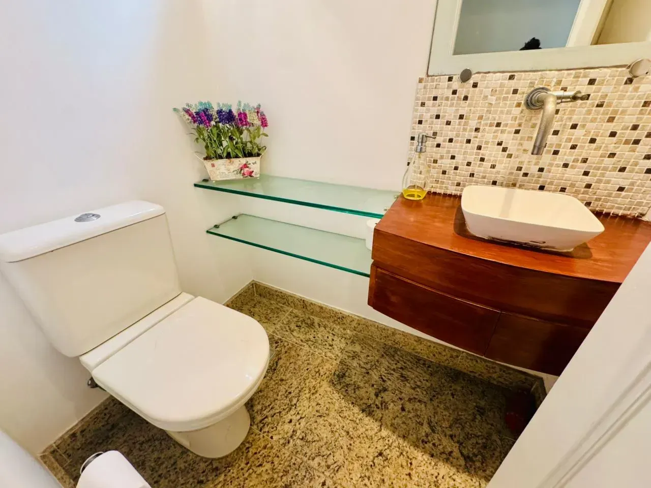 Apartamento mobiliado com 3 quartos e 3 banheiros — photo 31