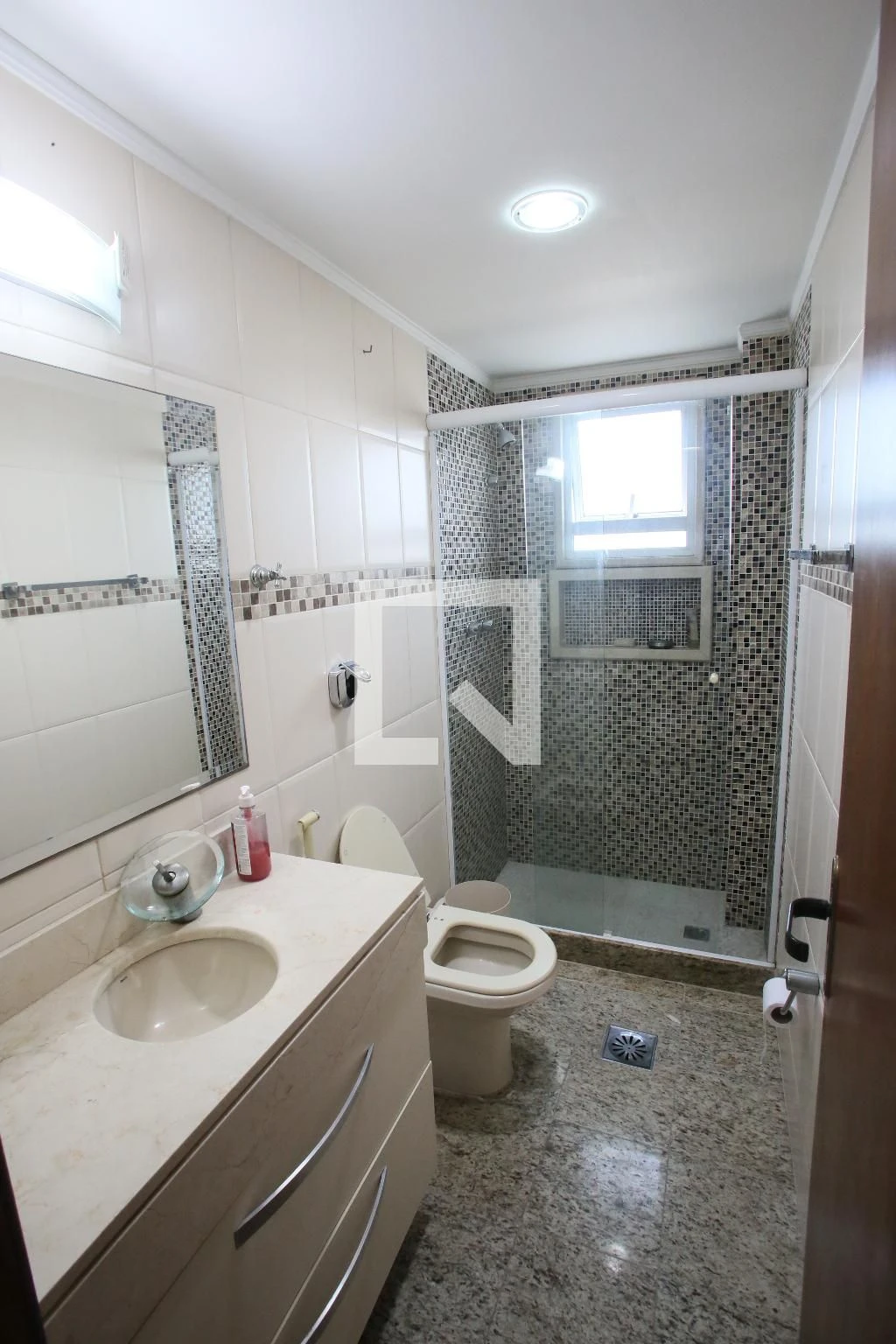 Furnished apartment with 3 bedrooms and a closed kitchen — photo 54