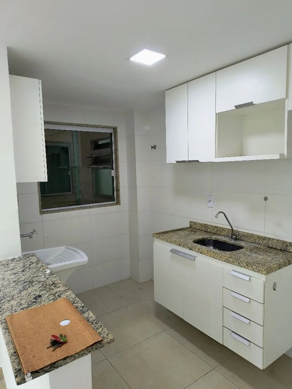 Unfurnished 1-bedroom apartment with balcony and 40 m² — photo 4