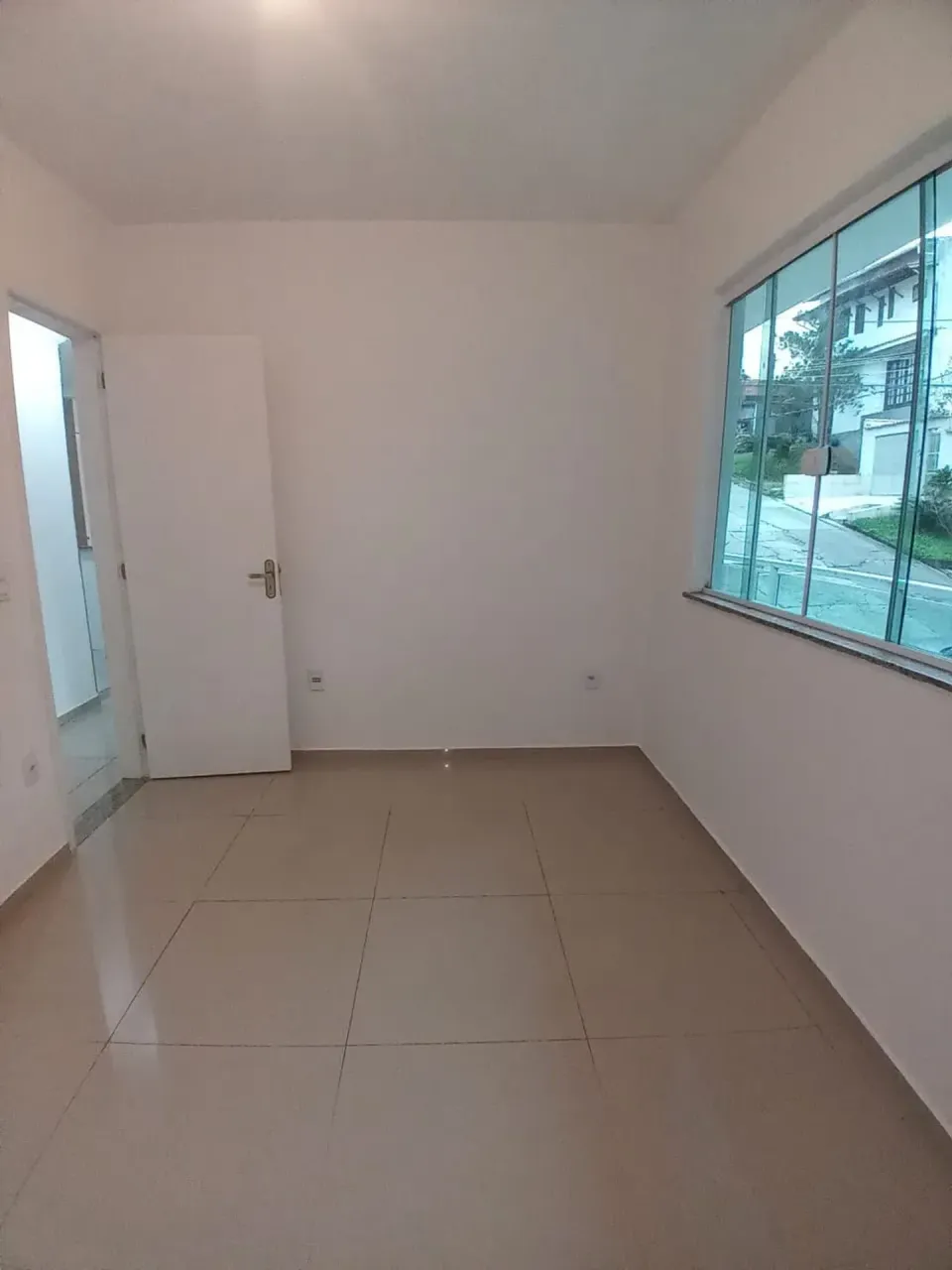 2-bedroom apartment with 1 parking space and 1 bath — photo 8