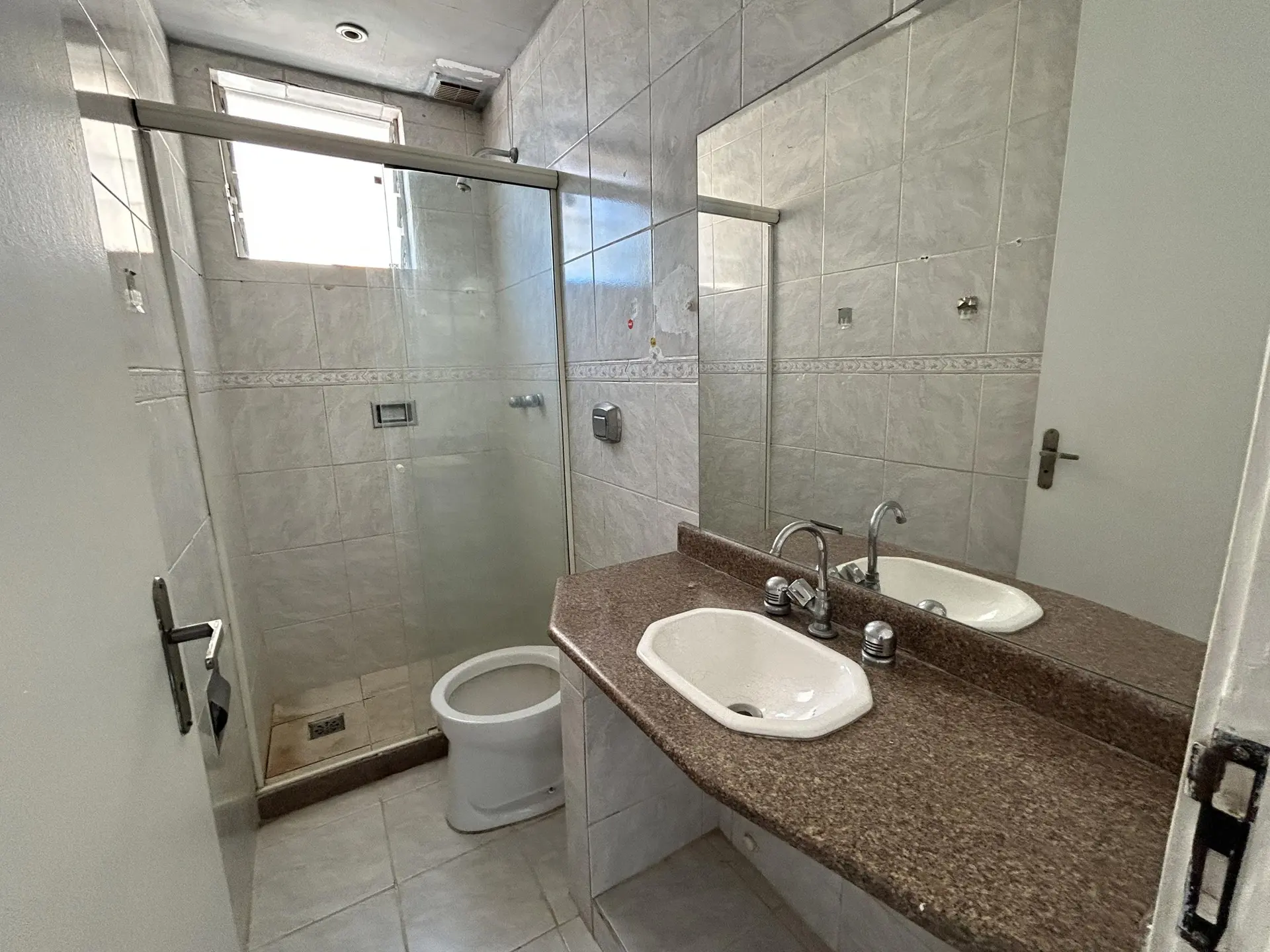 Оренда квартири з 2 спальнями та балконом — photo 13