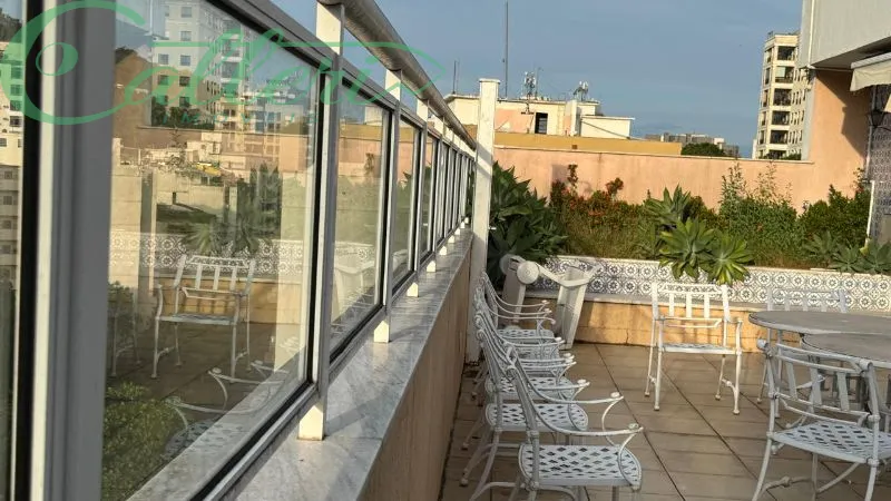 Duplex penthouse with 4 bedrooms and 4 bathrooms — photo 5