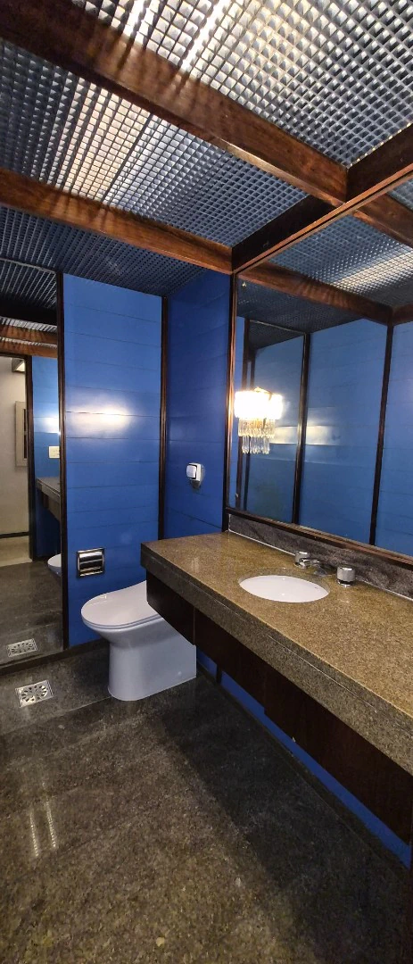 Apartamento com 4 quartos e 300 m², 1 suíte e 4 banheiros — photo 21