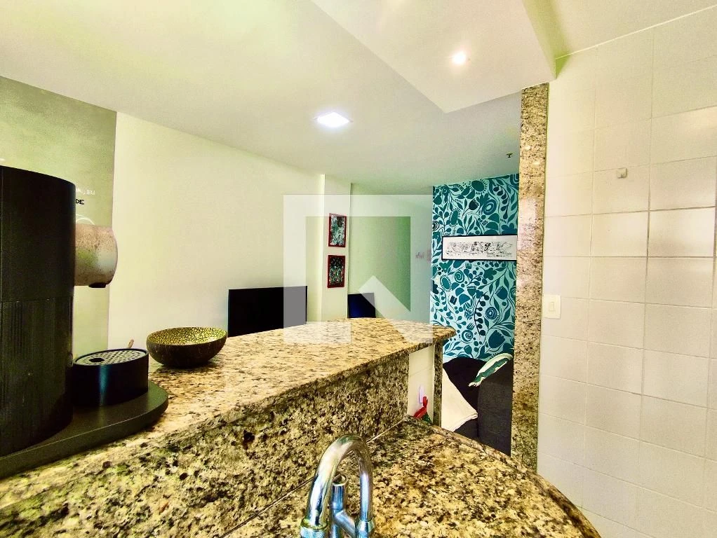 Furnished 1-bedroom apartment with open kitchen — photo 24