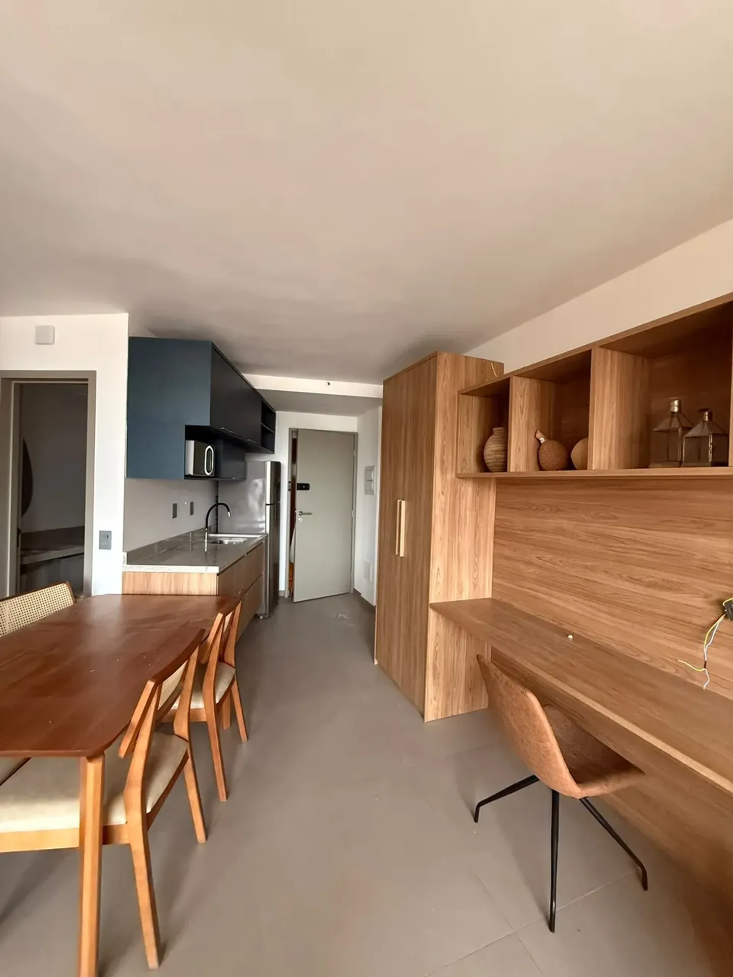 Floor-to-ceiling windows in a one-bedroom apartment, 40 m² — photo 3