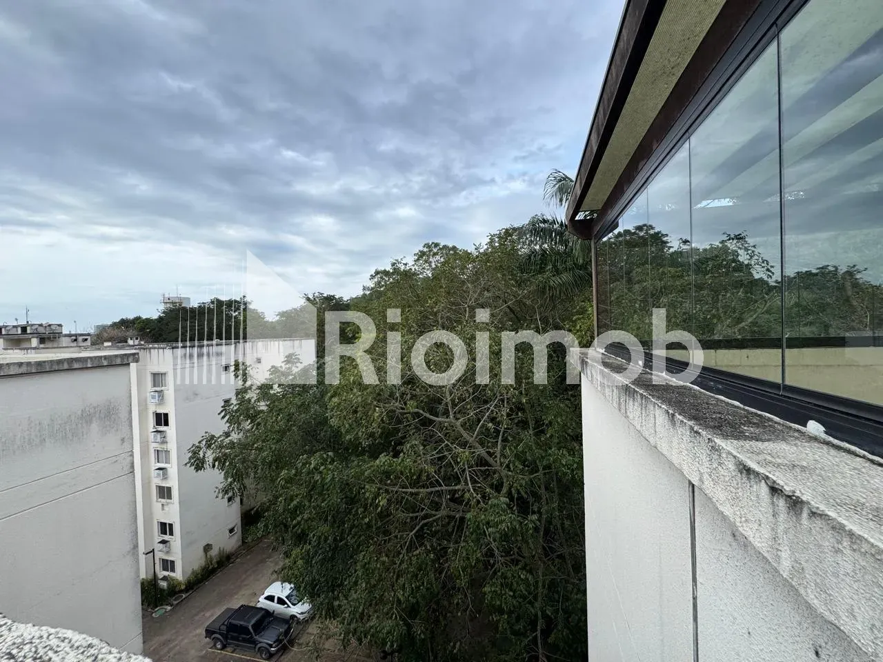 4-bedroom apartment with a mountain view in Rio de Janeiro — photo 10