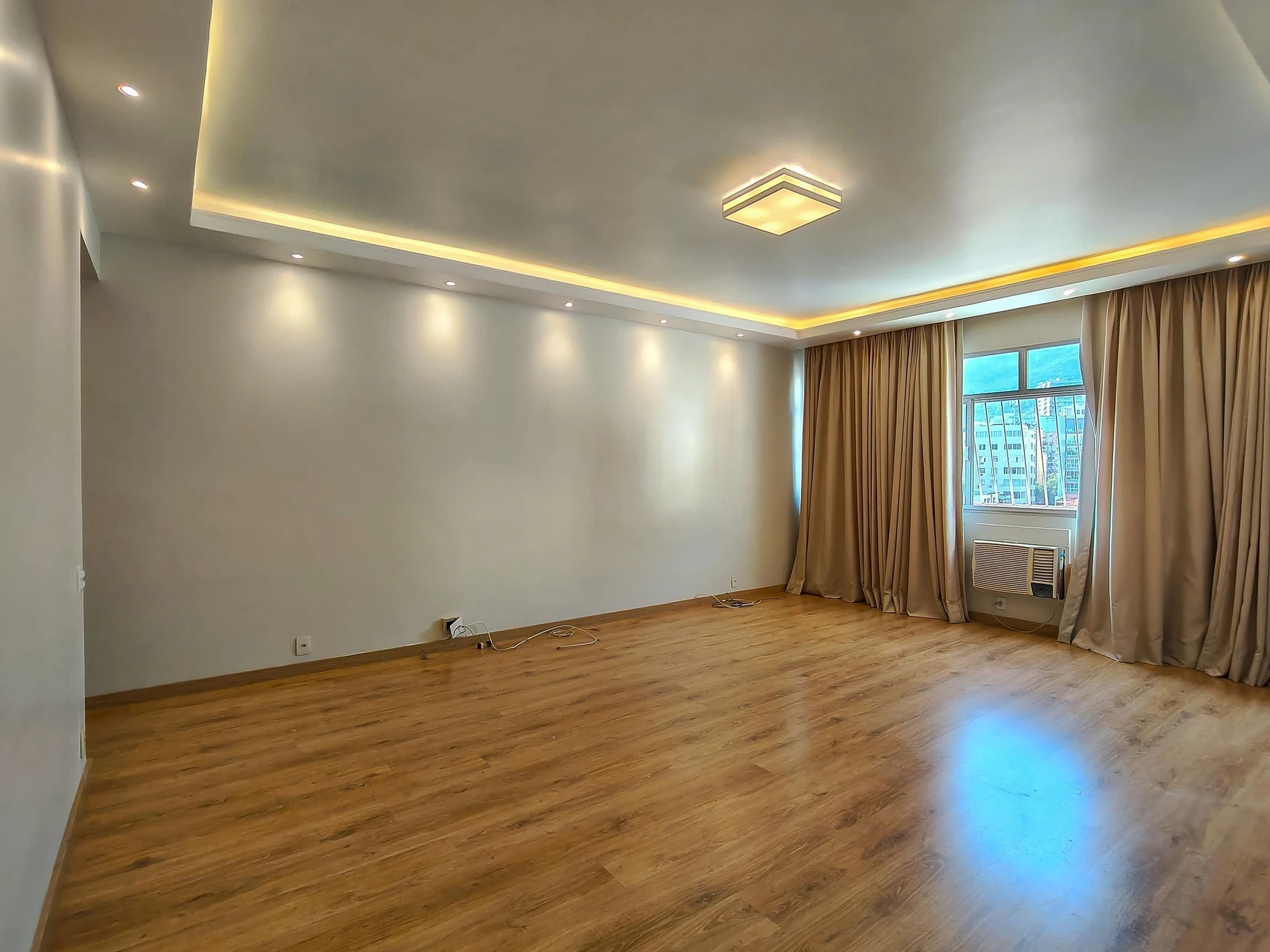 Furnished 4-bedroom apartment with 3 bathrooms — photo 12