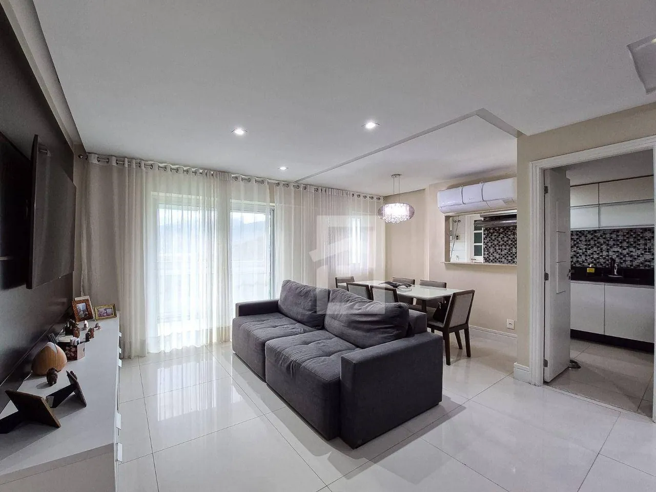 Duplex penthouse with 4 bedrooms and open-plan kitchen — photo 16