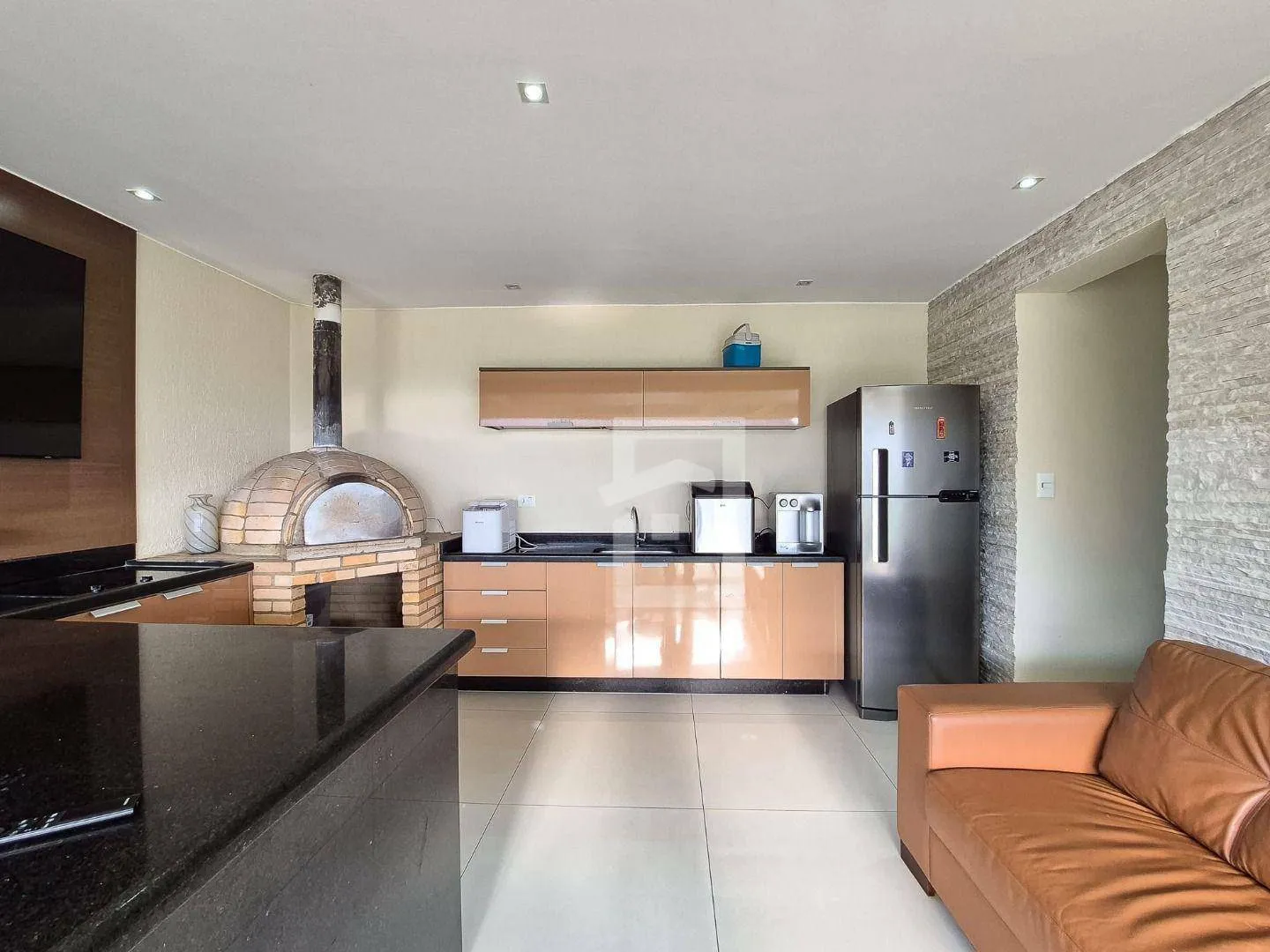 Furnished 235 m² apartment with 4 bedrooms — photo 37