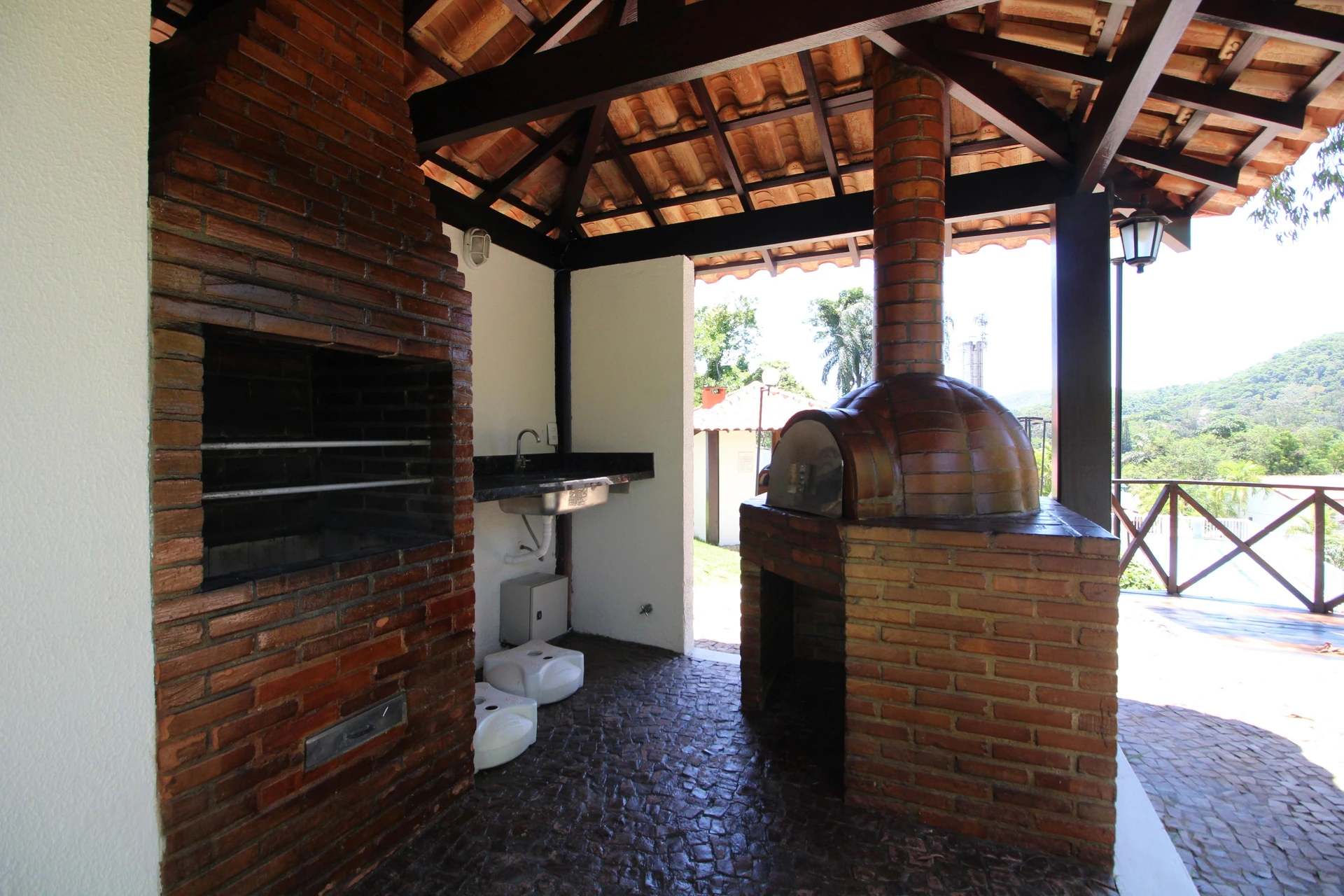 Furnished house with 3 bedrooms and balcony grill — photo 5