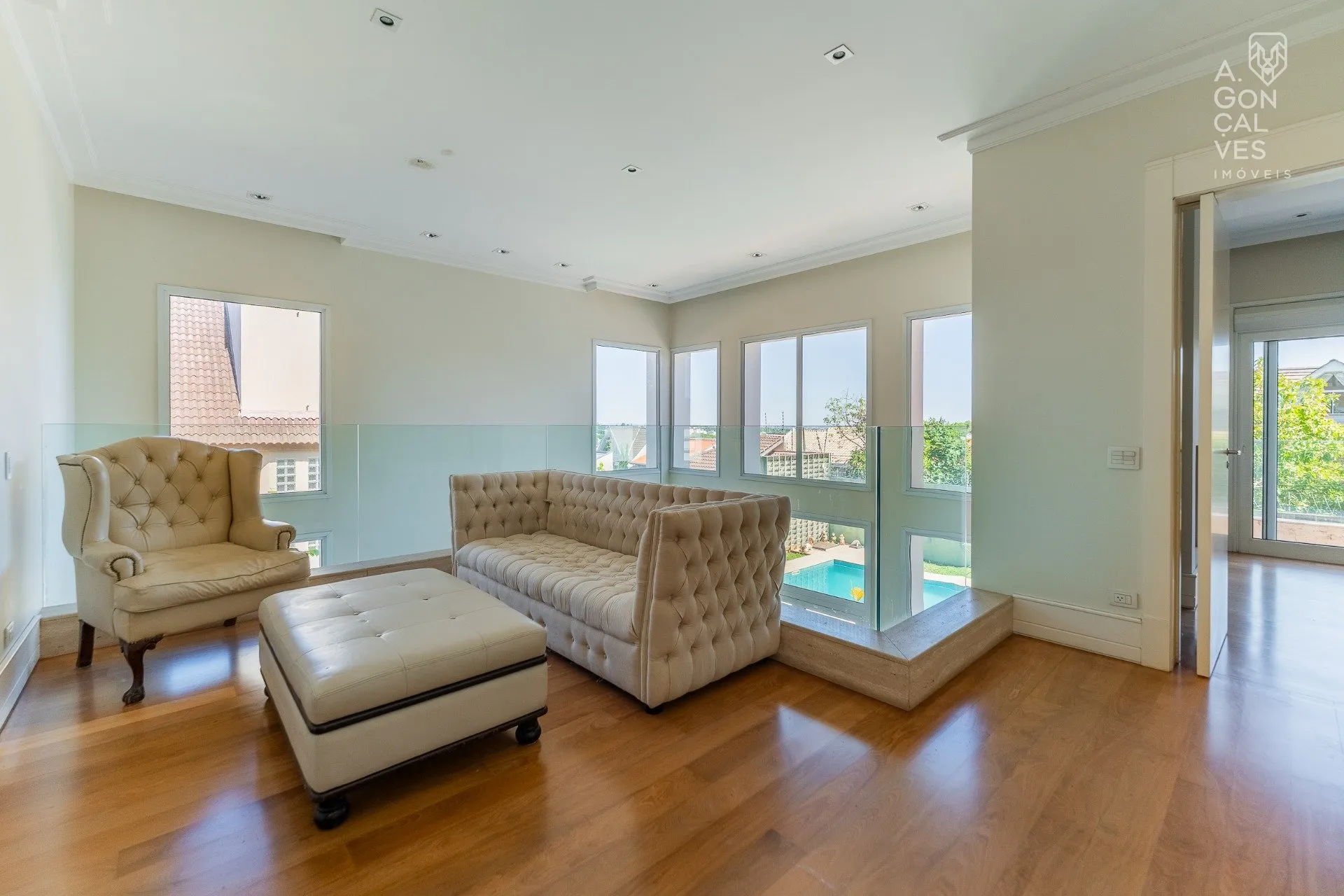 Furnished house with 5 bedrooms and 5 bathrooms — photo 20