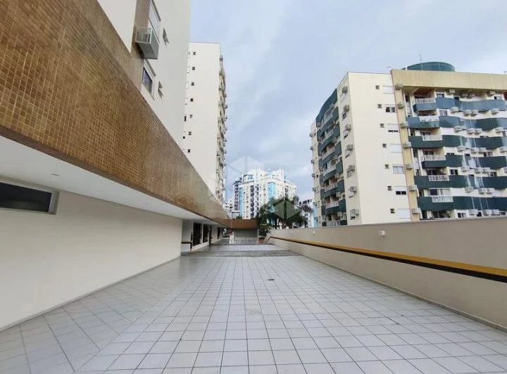 Меблированная квартира 62 м² с кухней открытой планировки — photo 5