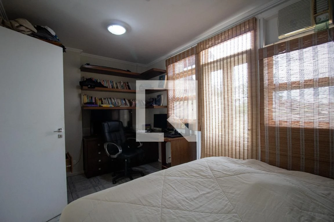 4-bedroom house with a walk-in closet in Rio de Janeiro — photo 27