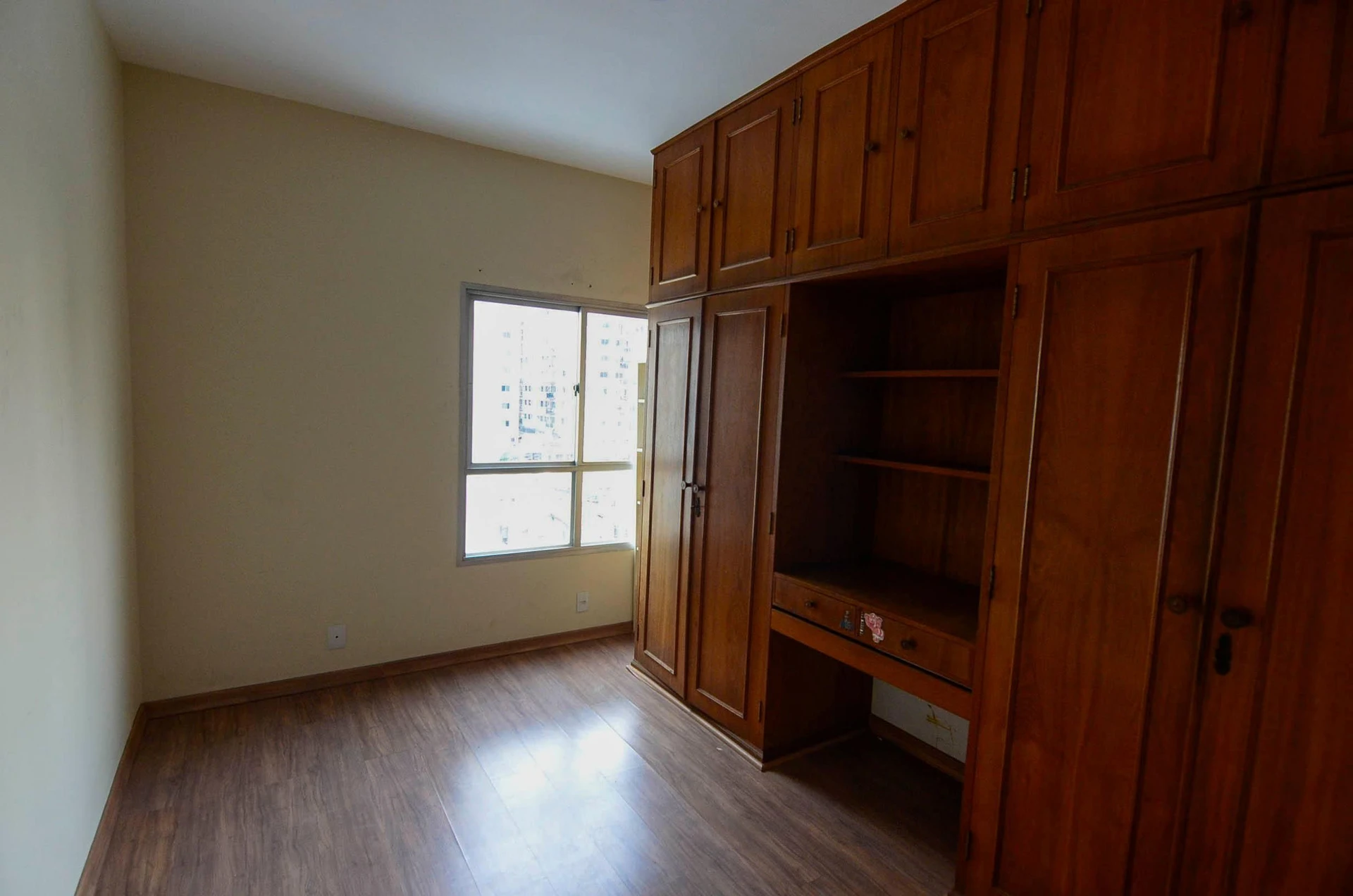 Apartamento para alugar com 4 quartos, 1 suíte e varanda — photo 5