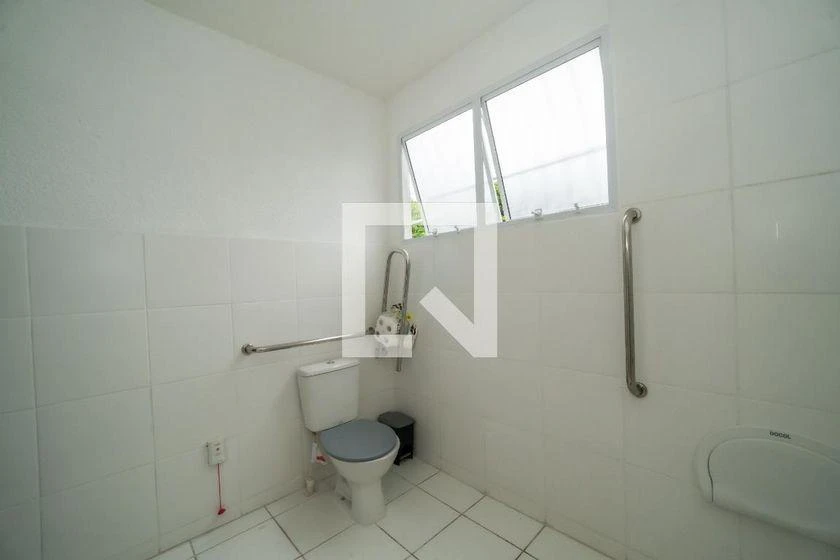 One-bedroom apartment with a washing machine — photo 14