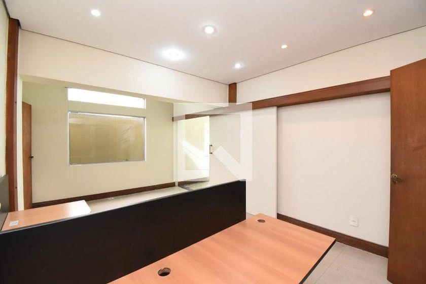 Casa com 5 quartos, 3 banheiros e cozinha separada — photo 39